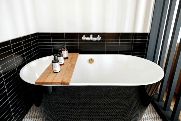 Top idées pour intégrer une baignoire sabot élégante